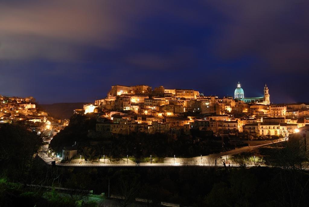 La Corte Di Ibla Рагуза Екстериор снимка